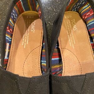 TOMS classic black canvas slip on shoes ladies 8.5
